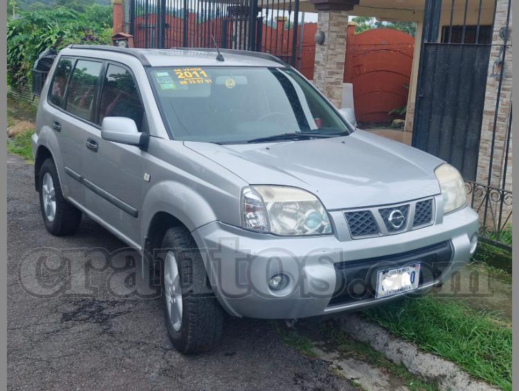 2011 Nissan X-Trail - foto 3