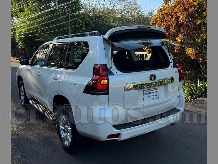 2019 Toyota Prado - foto 5
