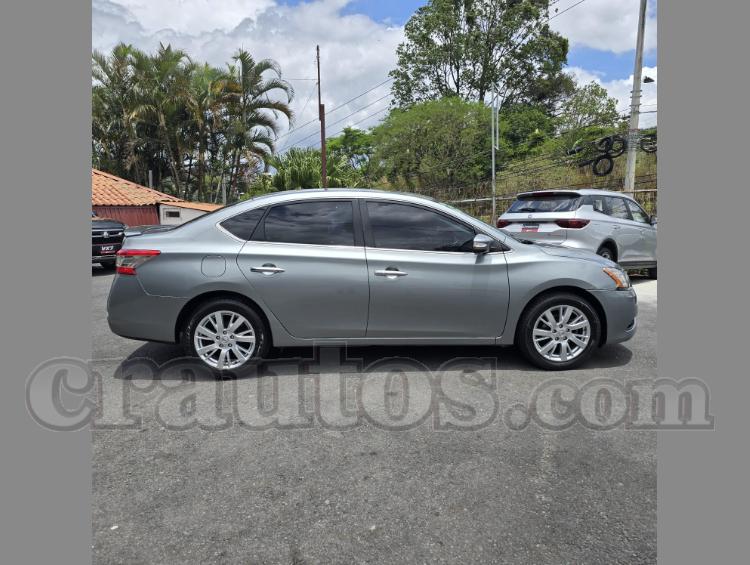 2015 Nissan Sentra - foto 4
