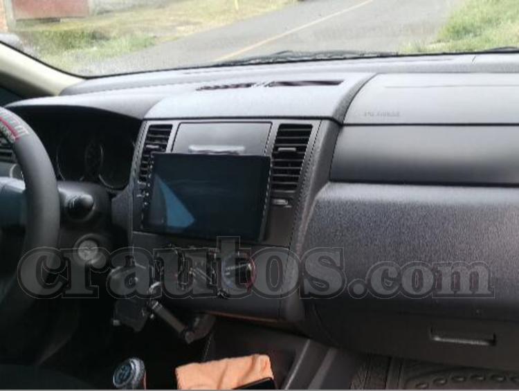 2014 Nissan Tiida - foto 5