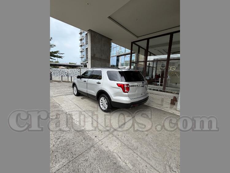 2017 Ford Explorer - foto 3
