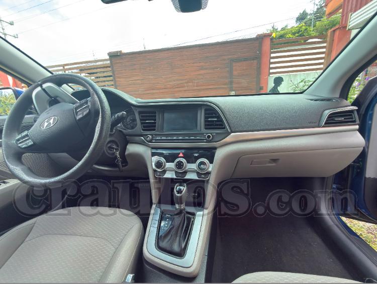 2019 Hyundai Elantra - foto 4