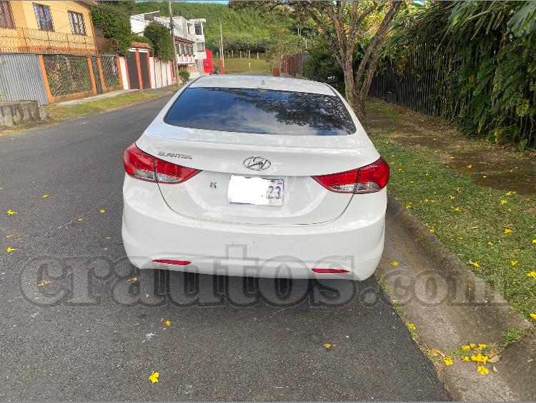 2012 Hyundai Elantra - foto 2