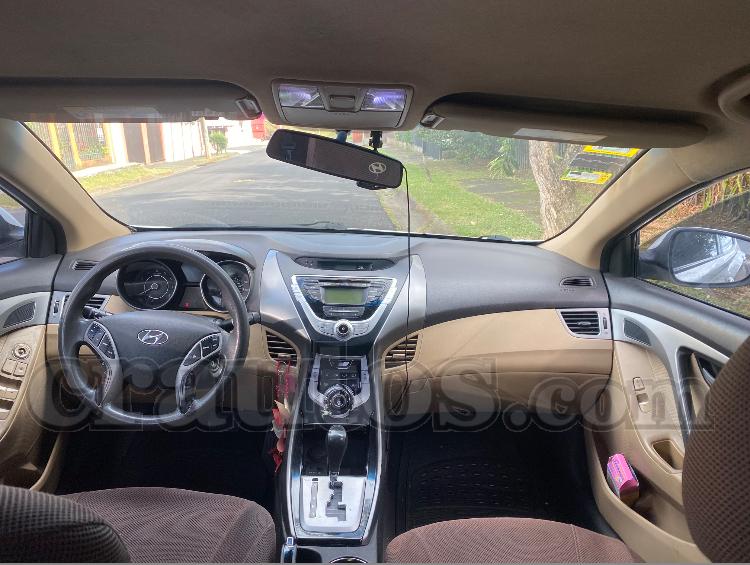 2012 Hyundai Elantra - foto 4