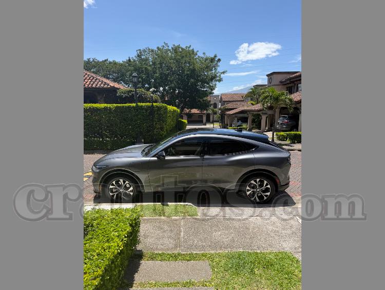 2021 Ford Mustang - foto 2