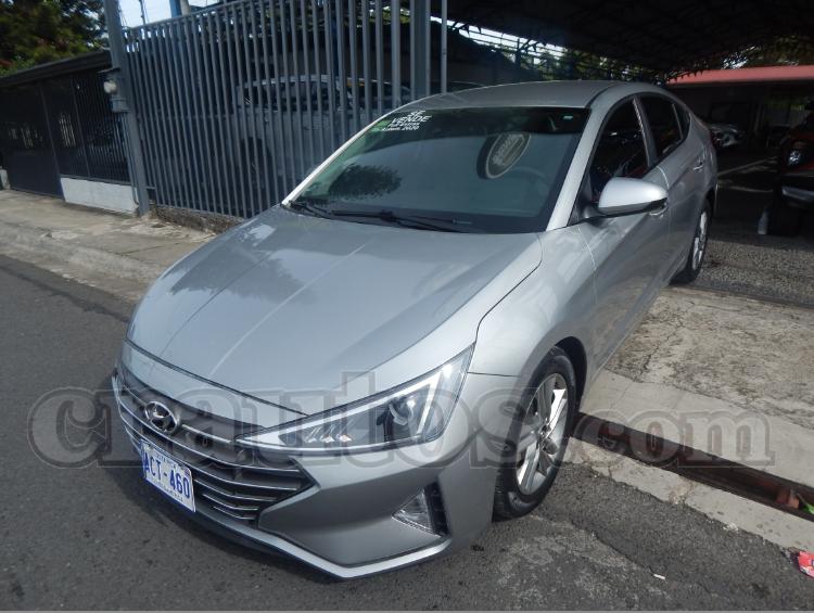 2020 Hyundai Elantra - foto 4