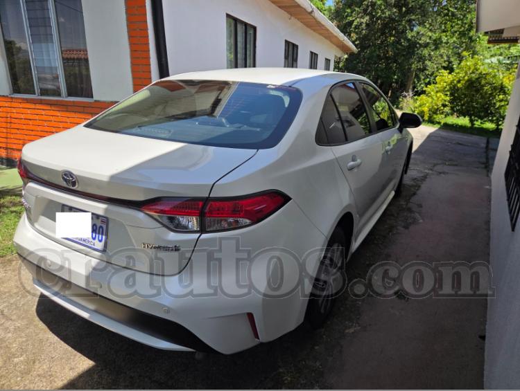 2020 Toyota Corolla - foto 2
