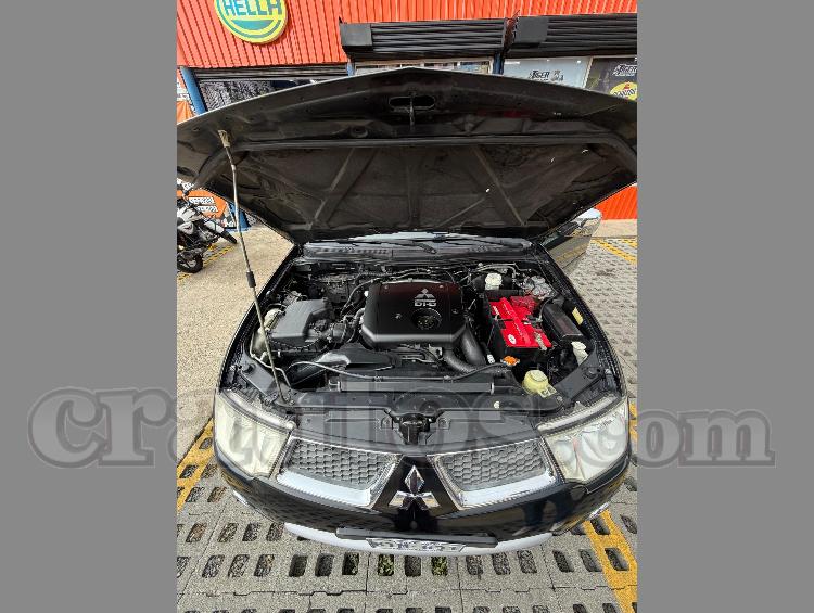 2010 Mitsubishi Montero - foto 5