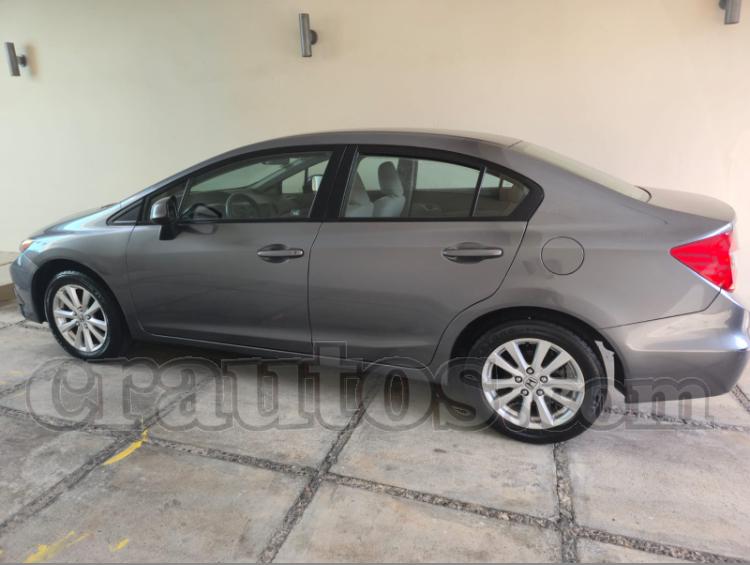 2012 Honda Civic - foto 3
