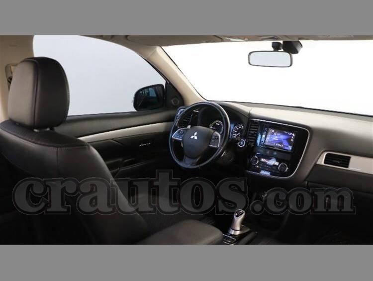 MITSUBISHI OUTLANDER 2017