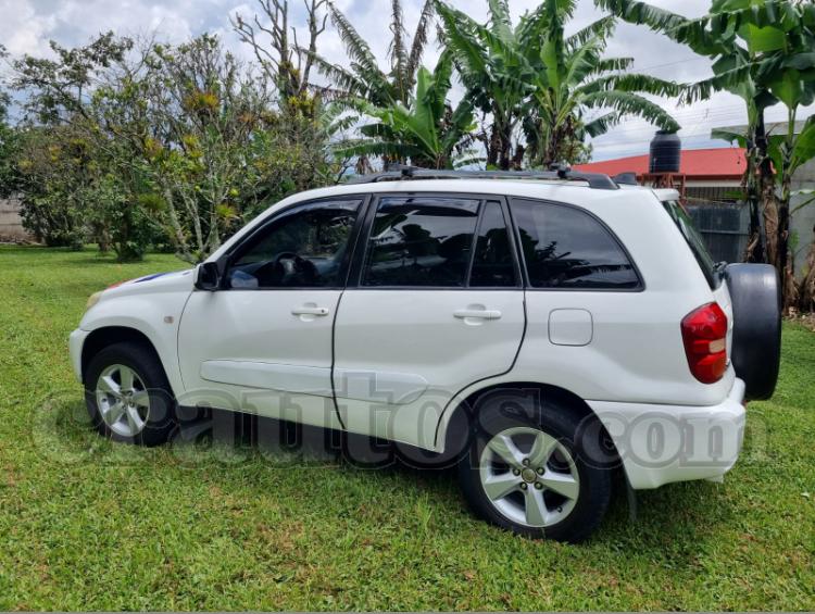 2005 Toyota RAV4 - foto 2