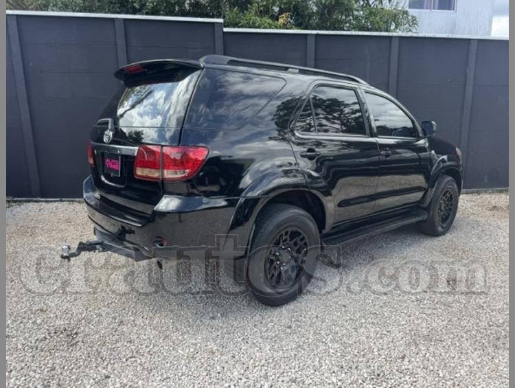 2007 Toyota Fortuner - foto 2