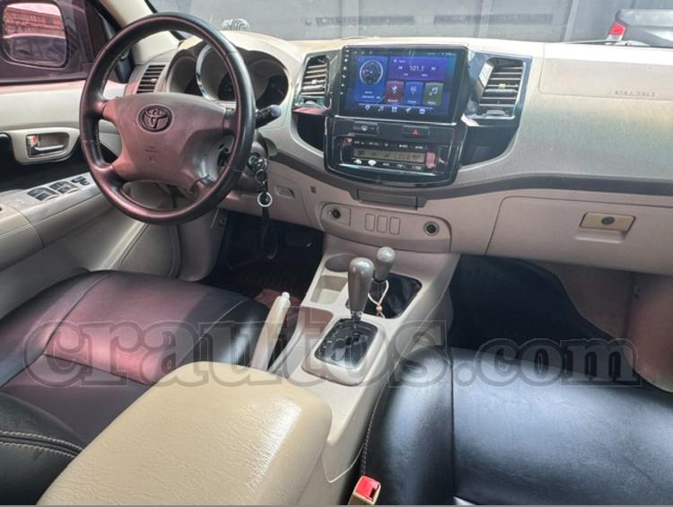 2007 Toyota Fortuner - foto 4