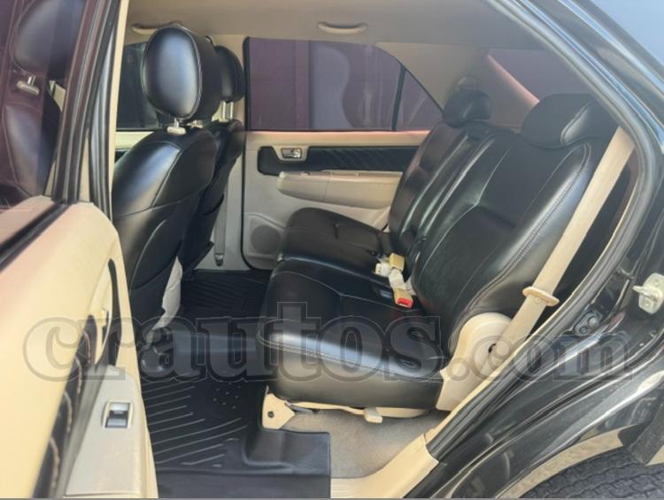 2007 Toyota Fortuner - foto 5