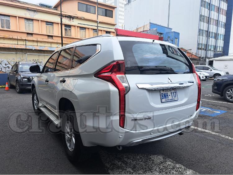 2017 Mitsubishi Montero - foto 3