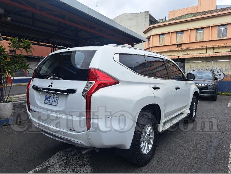 2017 Mitsubishi Montero - foto 4