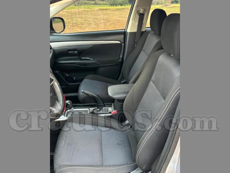 2017 Mitsubishi Outlander - foto 4