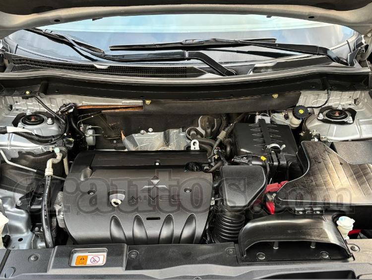 2017 Mitsubishi Outlander - foto 5