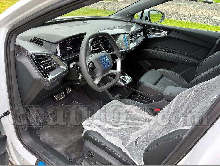 2025 Audi Q4 e-tron - foto 4