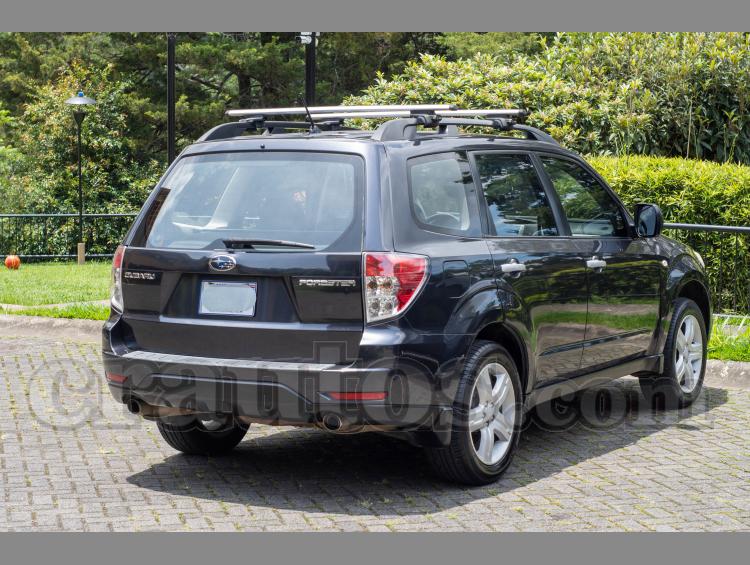 2010 Subaru Forester - foto 2